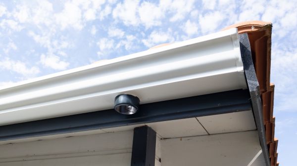 Seamless Gutters Installation in Albany