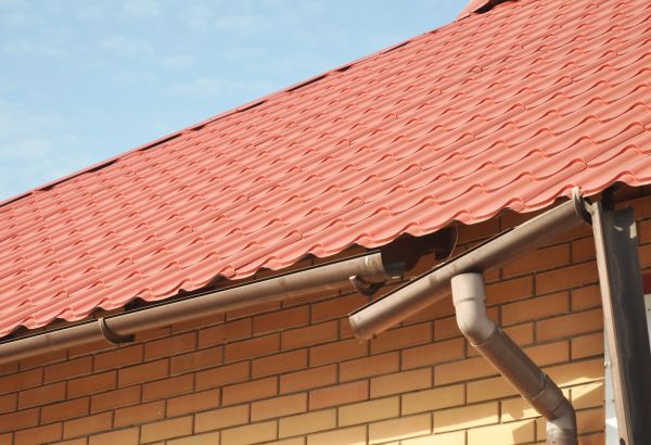 Loose Gutter Repair in Albany